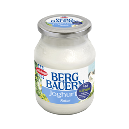 Das Bild zeigt das Bergbauern Joghurt Natur mit der VKI Testsieger Plakette