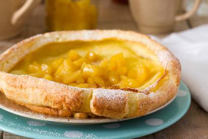 Dutch Baby mit Äpfeln
