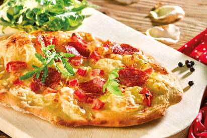 srd_pinsa-mit-bergbaron-salami-rucola_header