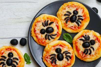 srd_spinnen-mini-pizzen-fur-halloween_header.jpg