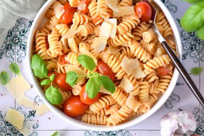srd_pasta-mit-gebackenem-rahmcamembert-tomaten_header.jpg