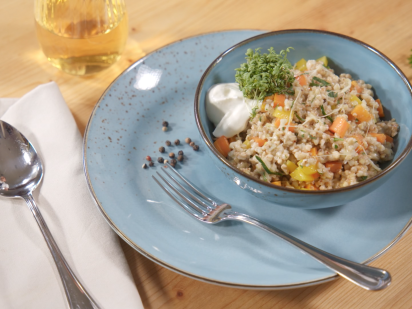 Gerösteter Buchweizen mit Emmentaler und Sauerrahm