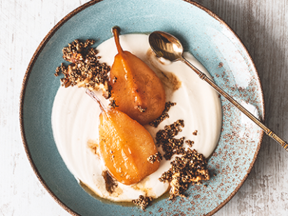 Karamellisierte Birnen auf Naturjoghurt